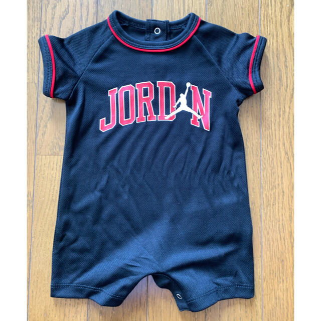 NIKE(ナイキ)の【新品未使用】 Nike Jordan ジョーダン ロンパース  3ヶ月用 黒 キッズ/ベビー/マタニティのベビー服(~85cm)(ロンパース)の商品写真