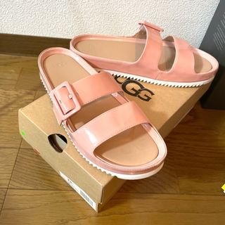 アグ(UGG)のピンク　UGGサンダル　24.5(サンダル)