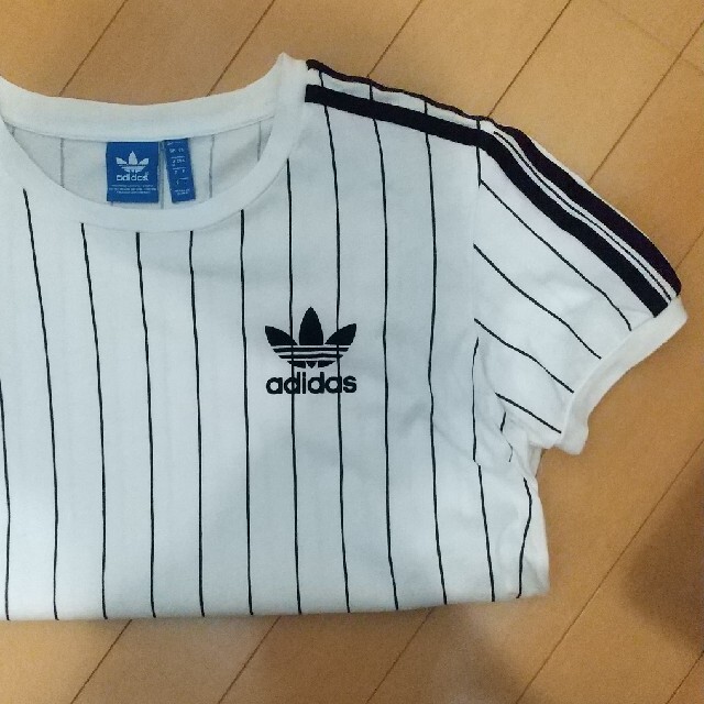 adidas(アディダス)のadidas レディースＴシャツ レディースのトップス(Tシャツ(半袖/袖なし))の商品写真