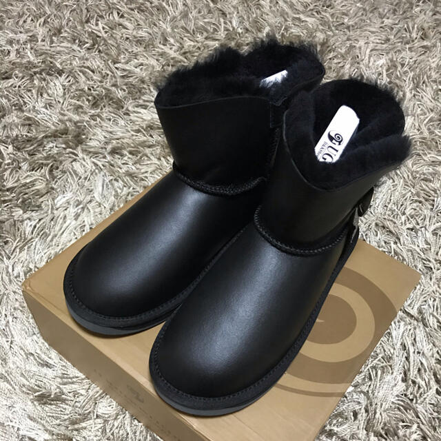 ☆新品未使用☆UGGレザーショートブーツSwarovski 3