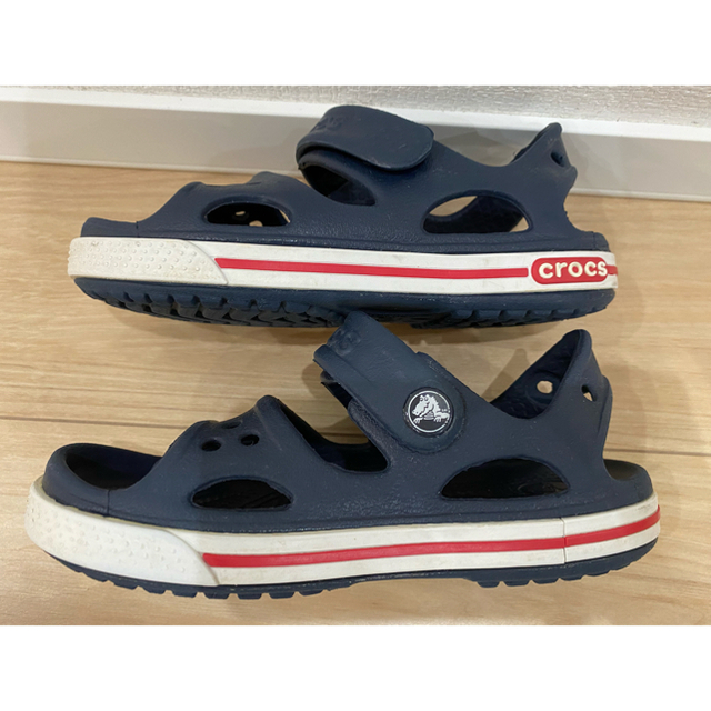 crocs(クロックス)のクロックスバンド2.0サンダル キッズ/ベビー/マタニティのキッズ靴/シューズ(15cm~)(サンダル)の商品写真