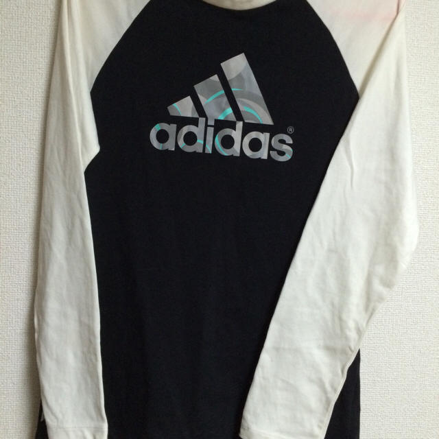 adidas(アディダス)のアディダス Tシャツ レディースのトップス(Tシャツ(長袖/七分))の商品写真