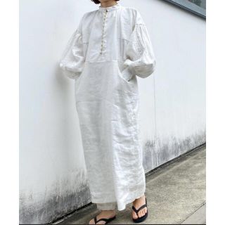 ホリデイ(holiday)のほぼ新品 holiday HEAVY LINEN DERSS ヘビーリネンドレス(ロングワンピース/マキシワンピース)