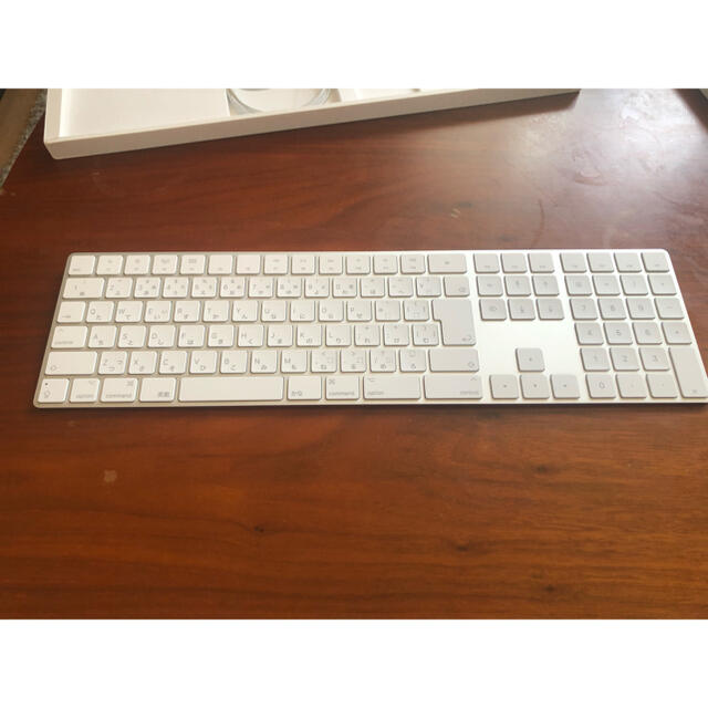 Apple(アップル)のmagic keyboard マジックキーボードテンキー付き スマホ/家電/カメラのPC/タブレット(PC周辺機器)の商品写真