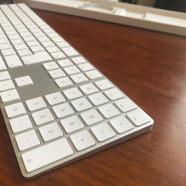 Apple(アップル)のmagic keyboard マジックキーボードテンキー付き スマホ/家電/カメラのPC/タブレット(PC周辺機器)の商品写真