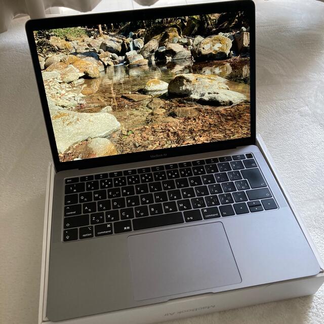 Apple(アップル)のmacbook air 2019 スマホ/家電/カメラのPC/タブレット(ノートPC)の商品写真