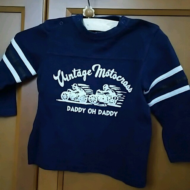 daddy oh daddy(ダディオーダディー)のレア DADDY OH DADDY バイカー ロンT 90 ネイビー 兄弟に キッズ/ベビー/マタニティのキッズ服男の子用(90cm~)(Tシャツ/カットソー)の商品写真