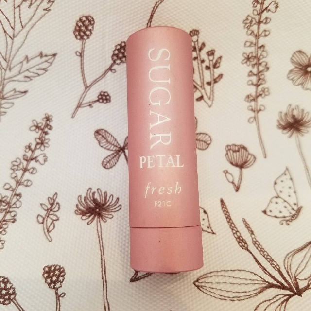 Sephora(セフォラ)のSUGAR TINTED LIP TREATMENT PETAL コスメ/美容のスキンケア/基礎化粧品(リップケア/リップクリーム)の商品写真