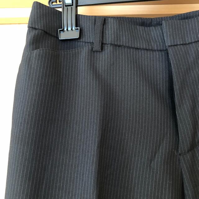 AEON(イオン)のレディース　スーツ　パンツ　のみ　ブラック　ピンストライプ　 レディースのフォーマル/ドレス(スーツ)の商品写真