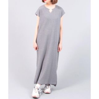 ユニクロ(UNIQLO)の【新品未使用】SILVER BULLET サーマルロングワンピース(ロングワンピース/マキシワンピース)