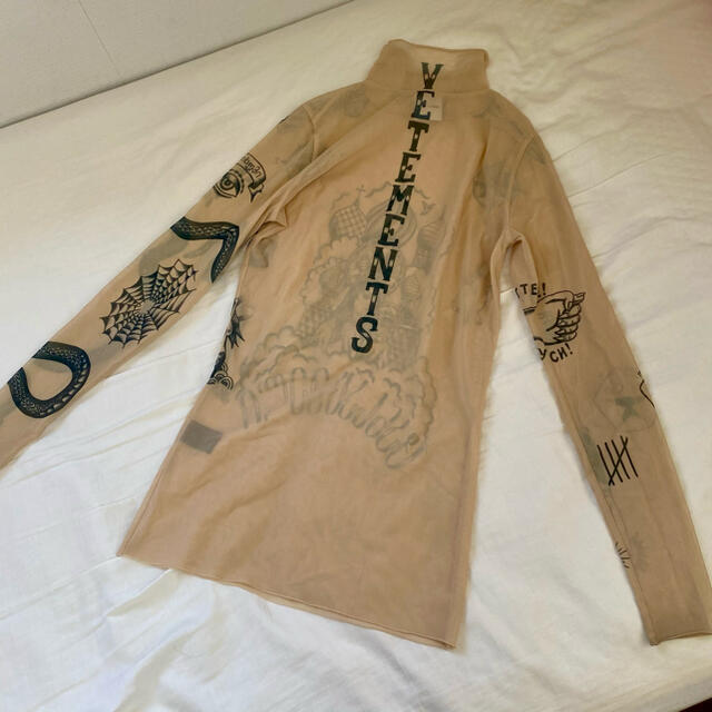 Vetements tatoo top タトゥー タートルネックの通販 by ss15|ラクマ