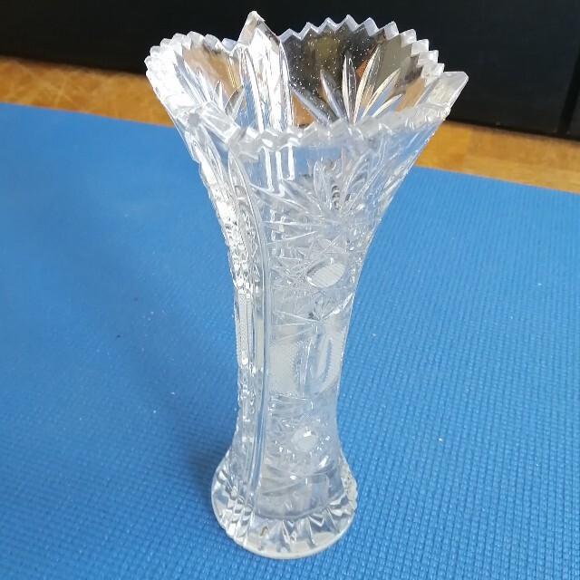 Cristal D'Arques(クリスタルダルク)の高級クリスタル　シュヴァリエ　花瓶 インテリア/住まい/日用品のインテリア小物(花瓶)の商品写真