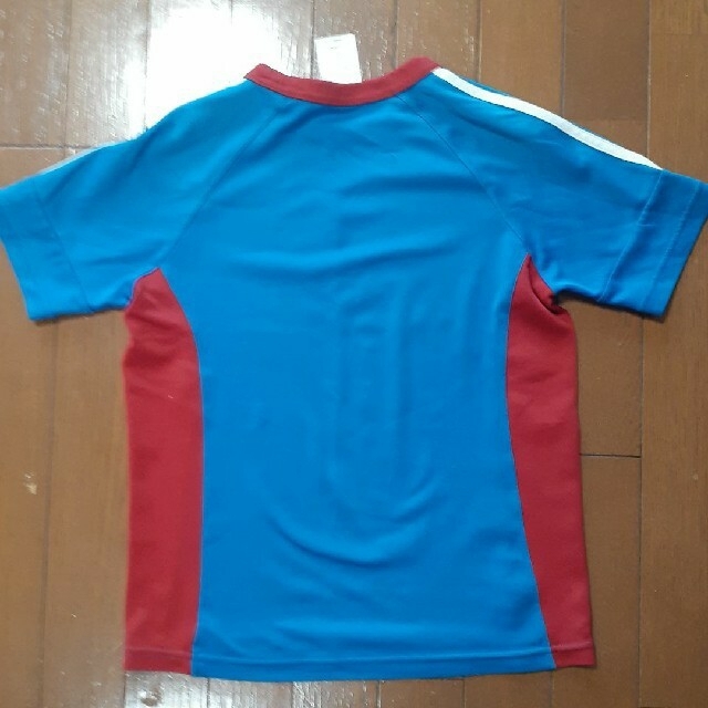 adidas(アディダス)のアディダス　Tシャツ　キッズ140センチ キッズ/ベビー/マタニティのキッズ服男の子用(90cm~)(Tシャツ/カットソー)の商品写真