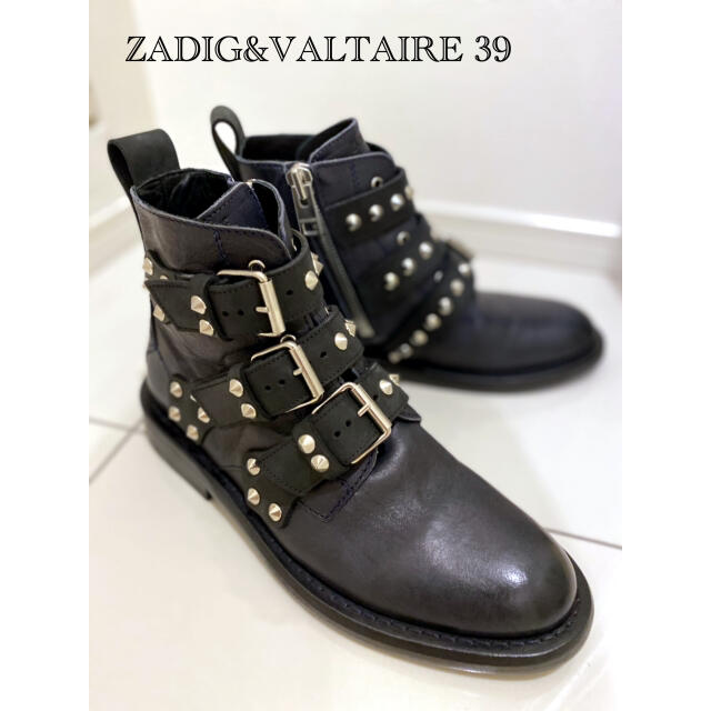 Zadig&Voltaire(ザディグエヴォルテール)の【新品未使用品】ZADIG&VALTAIRE バックルスタッズブーツ レディースの靴/シューズ(ブーツ)の商品写真
