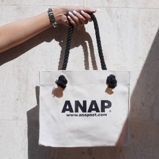 アナップ(ANAP)のANAPロゴキャンバストートバッグ(トートバッグ)