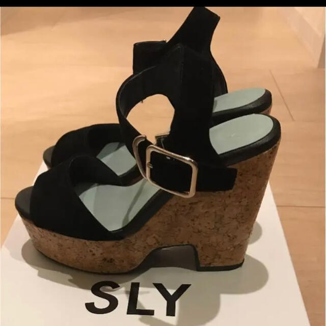 SLY(スライ)のSLY 厚底サンダル　ヒール　最終値下げ レディースの靴/シューズ(サンダル)の商品写真