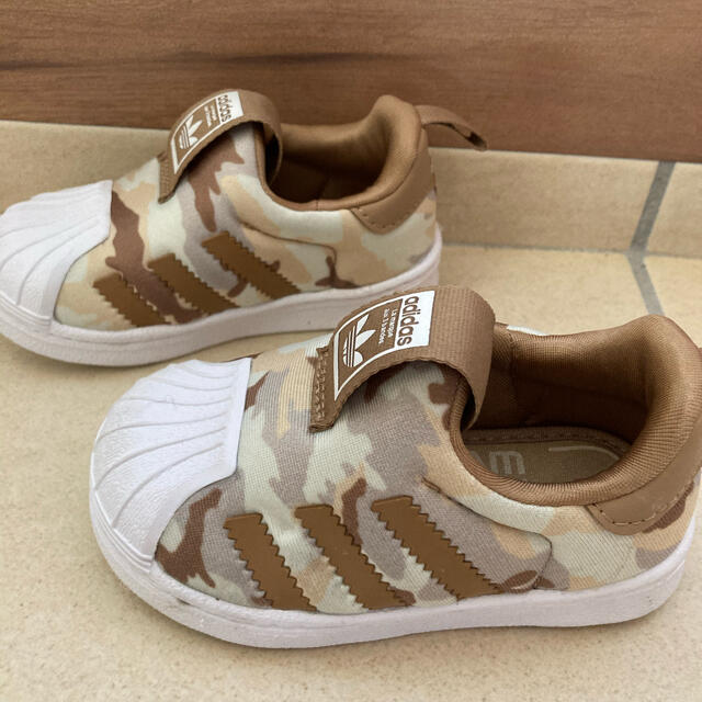 adidas(アディダス)のadidas 12センチ キッズ/ベビー/マタニティのベビー靴/シューズ(~14cm)(スニーカー)の商品写真