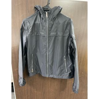 プラダ(PRADA)の新品PRADAナイロンパーカー 黒48size三角ロゴパッチ SGA466(ナイロンジャケット)