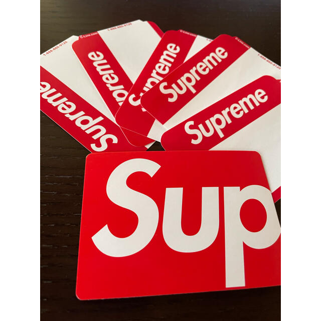 Supreme(シュプリーム)のSupreme／トランプカード09＆NameBadgeStickers セット エンタメ/ホビーのテーブルゲーム/ホビー(トランプ/UNO)の商品写真