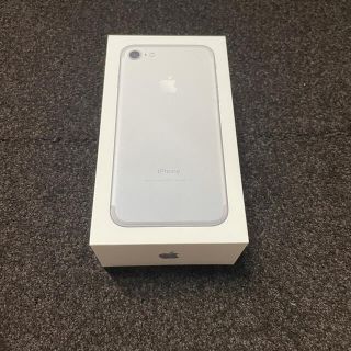 アイフォーン(iPhone)の新品未使用 iPhone 7 Silver 32 GB Softbank(スマートフォン本体)