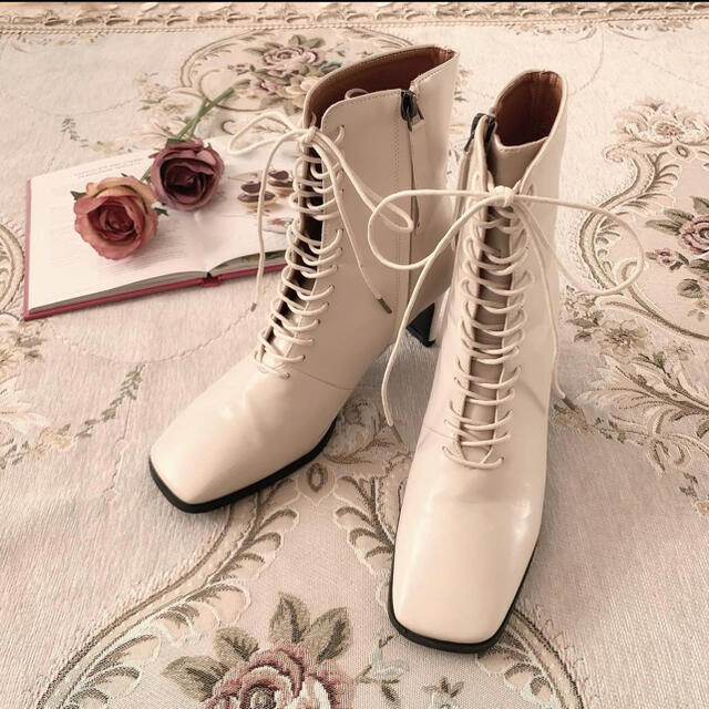 SNIDEL(スナイデル)のmeltie lace up short boots レディースの靴/シューズ(ブーツ)の商品写真