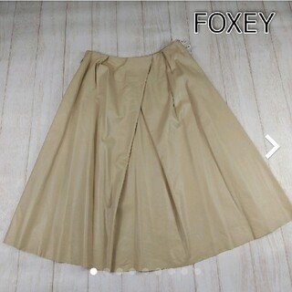 フォクシー(FOXEY)のFOXEY 人工皮革 フレア スカート(ひざ丈スカート)