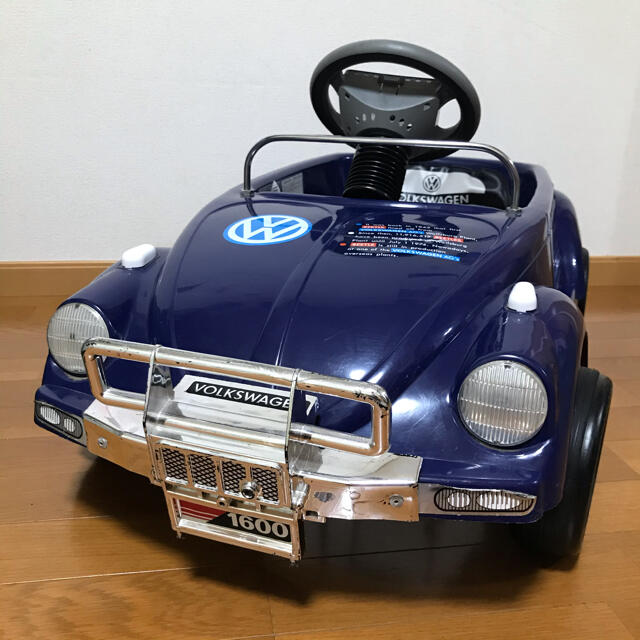 フォルクスワーゲン ビートル ペダルカー ヴィンテージ 子供用 キッズ/ベビー/マタニティのおもちゃ(電車のおもちゃ/車)の商品写真