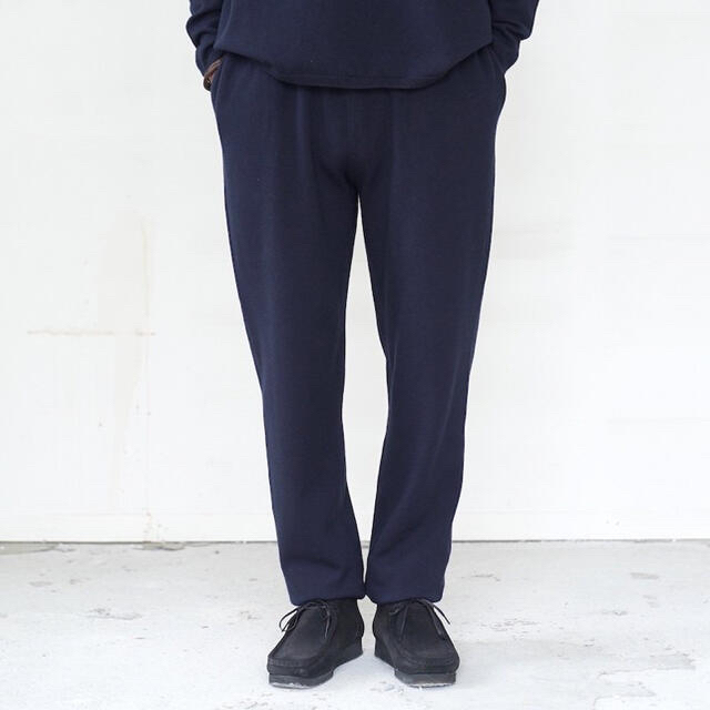 COMOLI(コモリ)のwalenode Cotton cashmere Sweatpants メンズのパンツ(その他)の商品写真