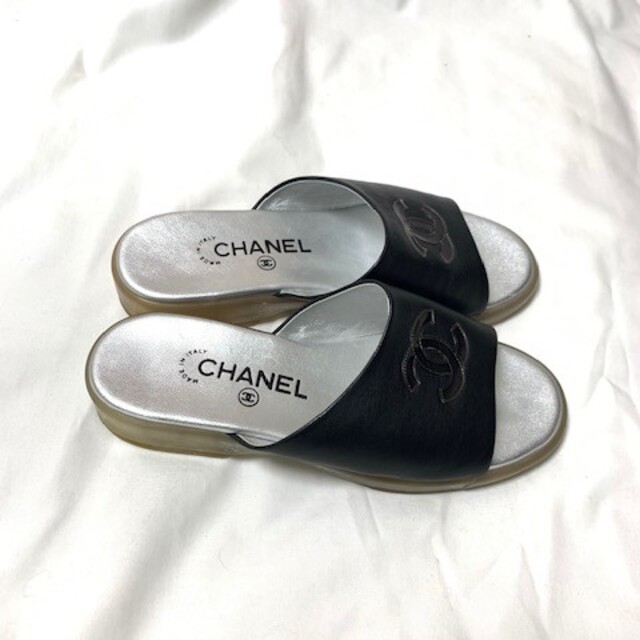 CHANEL(シャネル)の超美品　CHANEL　レア物　ココマーク　サンダル　バイカラー　箱付　シャネル レディースの靴/シューズ(サンダル)の商品写真