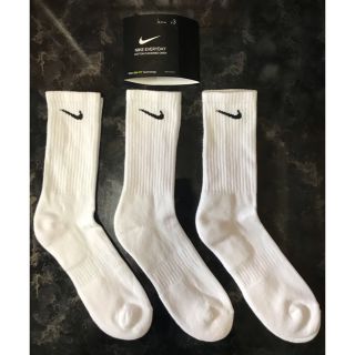 ナイキ(NIKE)の３足セット ナイキ 白ソックス 27〜29 ユニセックス(ソックス)