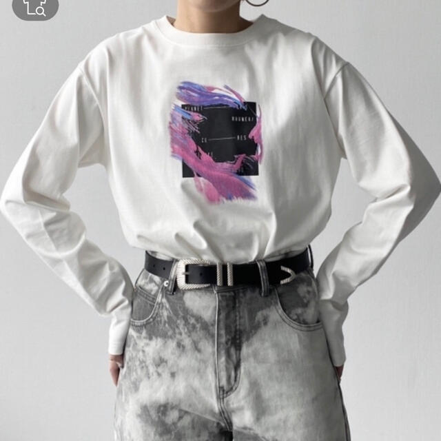 PAGEBOY(ページボーイ)の【PAGEBOY ページボーイ】タグ付き新品未使用　ラメフォトTシャツ レディースのトップス(Tシャツ(長袖/七分))の商品写真