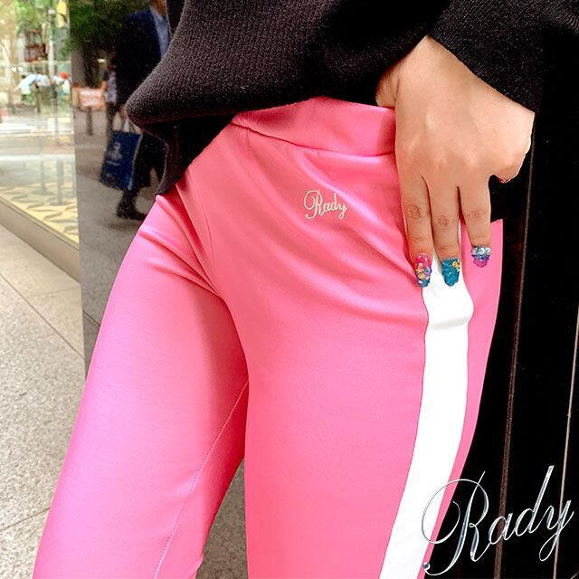 Rady(レディー)のRady サイドライン　7分丈パンツ　Sサイズ　ピンク　レギンス　ホワイト レディースのレッグウェア(レギンス/スパッツ)の商品写真