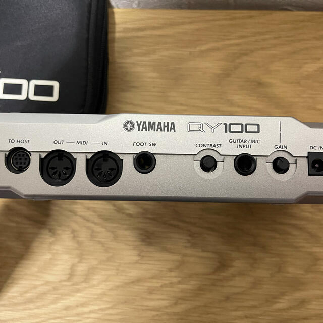 YAMAHA QY100本体、ソフトケース、未使用ACアダプター付 4