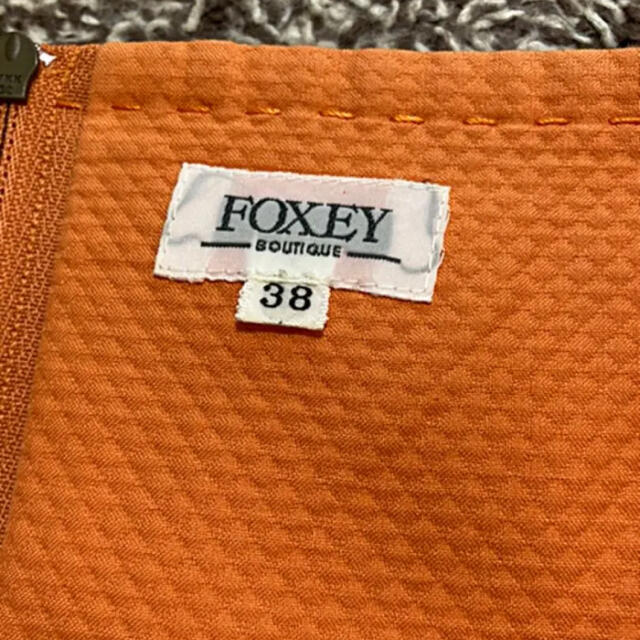 FOXEY(フォクシー)のフォクシー　FOXEY オレンジ　ノースリーブ　ワンピース　花　可愛い レディースのワンピース(ひざ丈ワンピース)の商品写真