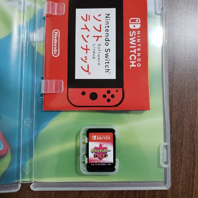 Nintendo Switch(ニンテンドースイッチ)のりゅう様専用　ポケットモンスターシールド　ソフト本体 エンタメ/ホビーのゲームソフト/ゲーム機本体(家庭用ゲームソフト)の商品写真