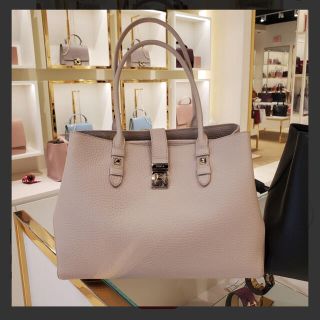 Furla - 週末sale！FURLA JOANN トートバッグ Ａ４ 美品の通販 by ...