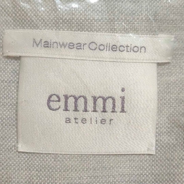 emmi atelier(エミアトリエ)の石原さとみさん着用ウォッシャブルノーカラージャケット レディースのジャケット/アウター(ノーカラージャケット)の商品写真