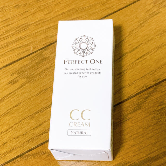 PERFECT ONE(パーフェクトワン)のPERFECT ONE CCクリーム ナチュラルファンデーション コスメ/美容のベースメイク/化粧品(CCクリーム)の商品写真