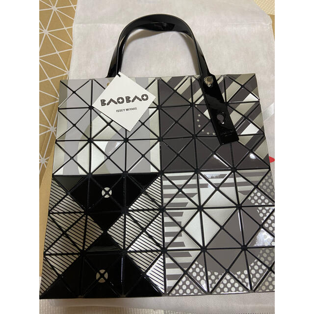 ISSEY MIYAKE - ルナー