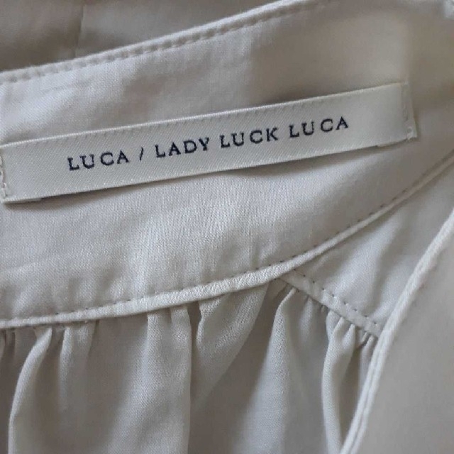 LUCA(ルカ)のLUCA  未使用　ブラウス レディースのトップス(シャツ/ブラウス(半袖/袖なし))の商品写真