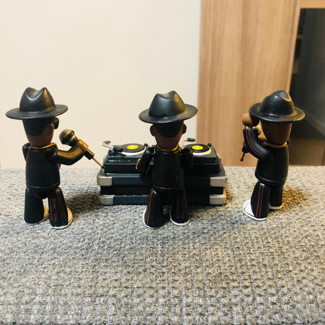 adidas - メズコ MEZCO RUN DMC ランディーエムシー フィギュア adidas - メズコ MEZCO RUN DMC ランディーエムシー フィギュア