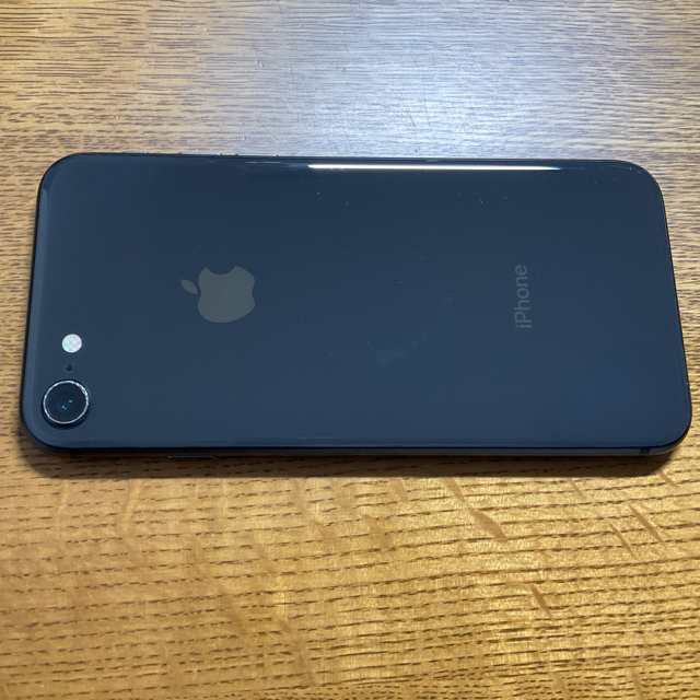 iPhone(アイフォーン)のiPhone8 スペースグレイ 64GB SIMフリー スマホ/家電/カメラのスマートフォン/携帯電話(携帯電話本体)の商品写真