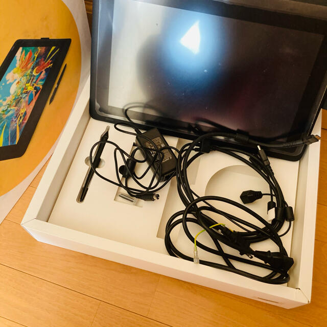 Wacom Cintiq 16 DTK-1660 k0d/k1d ワコム Wacom Cintiq 16 DTK-1660 k0d/k1d ワコム