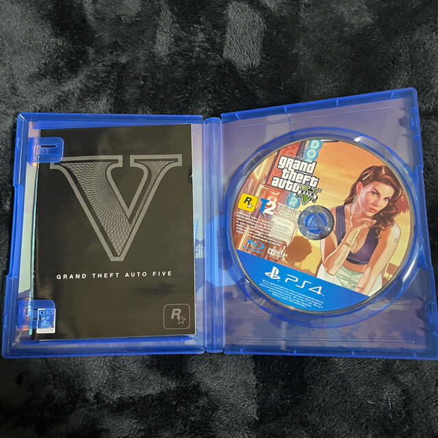 PlayStation4(プレイステーション4)のGTA5 ps4  エンタメ/ホビーのゲームソフト/ゲーム機本体(家庭用ゲームソフト)の商品写真