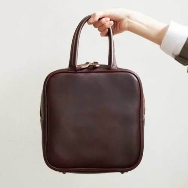 fig London(フィグロンドン)のfig london grandma hand bag brown 本革　レザー レディースのバッグ(ハンドバッグ)の商品写真