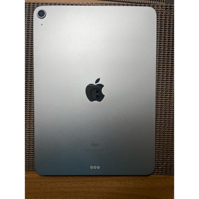 iPad Air4 WiFiモデル64GBスカイブルー