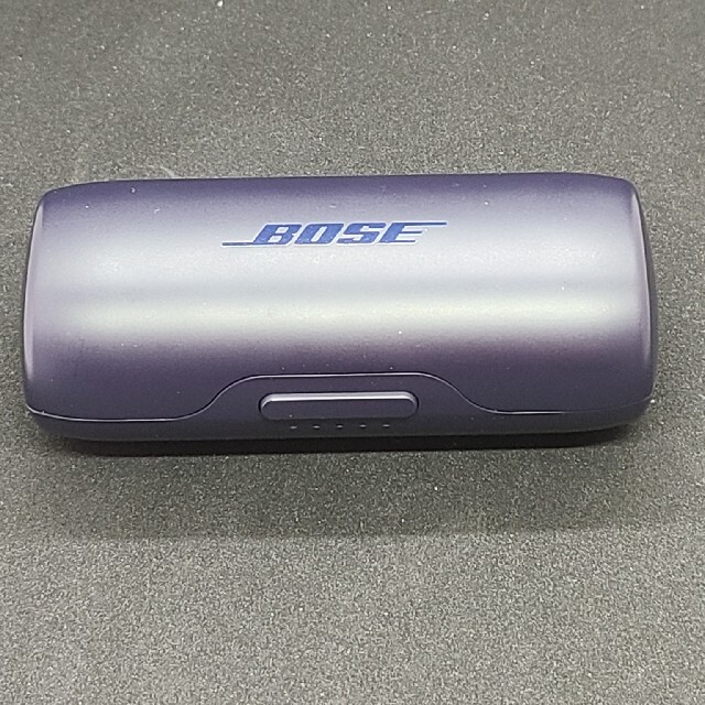 BOSE(ボーズ)のBOSE wireless earphone コーラル スマホ/家電/カメラのスマホアクセサリー(ストラップ/イヤホンジャック)の商品写真