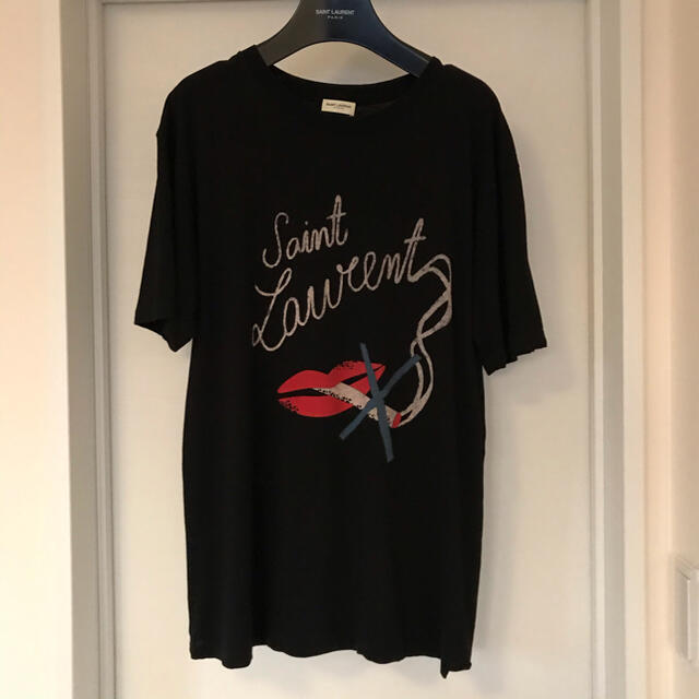 Saint Laurent(サンローラン)の人気サイズ‼️サンローラン　オーバーサイズ　スモーキングリップ Tシャツ  XS メンズのトップス(Tシャツ/カットソー(半袖/袖なし))の商品写真