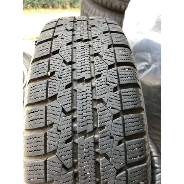 スズキ(スズキ)の165/60R15  スズキ　ハスラー純正　スチール　スズキ純正　スタッドレス 自動車/バイクの自動車(タイヤ・ホイールセット)の商品写真