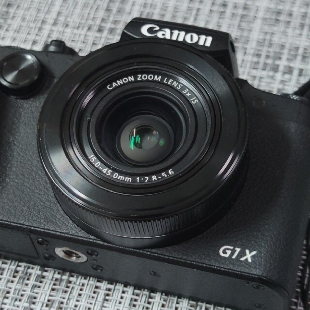 Canon(キヤノン)の【土日限定値下げ】canon PowerShot G1 X Mark III スマホ/家電/カメラのカメラ(コンパクトデジタルカメラ)の商品写真